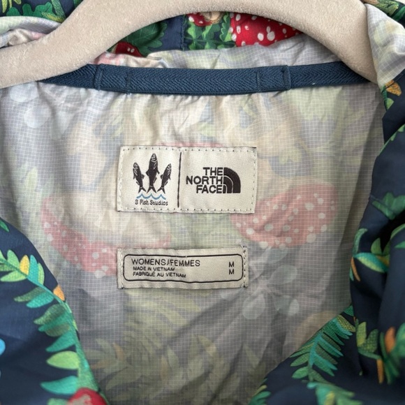 The North Face Women’s Fanorak Mushroom Hooded Pullover Windbreaker- size M - Picture 9 of 14